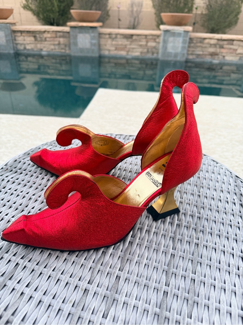 John Fluevog Red Jan Jansen Metallic D'Orsay Heels - Picture 7 of 8